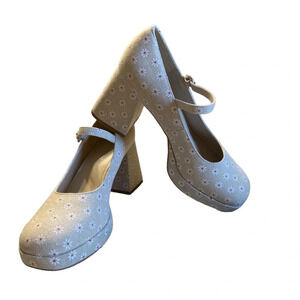 🌼Madden Girl floral print platforms size 9.5​